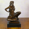 Bronze statue erotisch - nackte Frau
