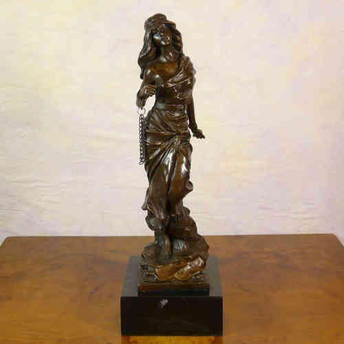 "Prise de corsaire" from the bronze statue of the artist Emmanuel Villanis (1858-1914)