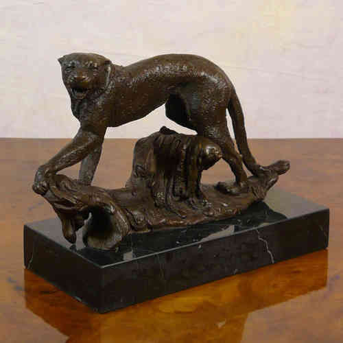 Pantera - Escultura en bronce