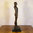 Kouros: reproducción en bronce de una estatua griega de Kouroi