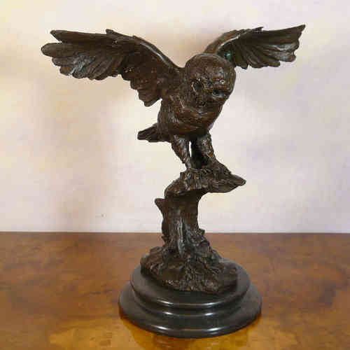 Sculpture en bronze d'une chouette