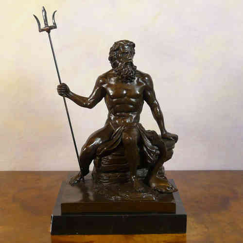 Statue en bronze de Neptune
