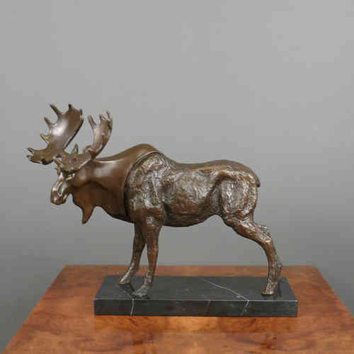Bronze statue - The moose
