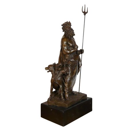Sculpture en bronze de pluton et les cerbères.\\n\\n15/01/2015 15:06