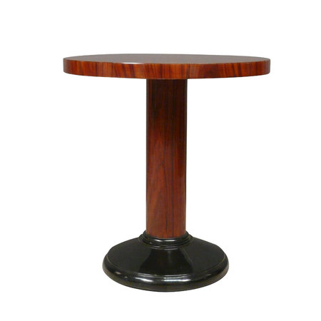 Belle table art déco avec un pied central, qui pourra accompagner vos meubles art déco en palissandre.\\n\\n07/09/2014 12:16