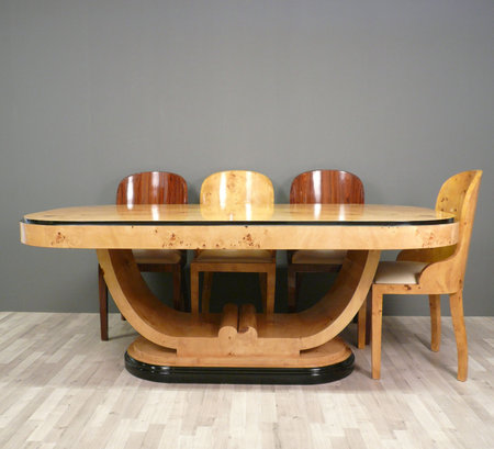 Grande table art déco de salle à manger en loupe d'orme avec ses chaises art déco de même bois.\\n\\n07/10/2012 19:31